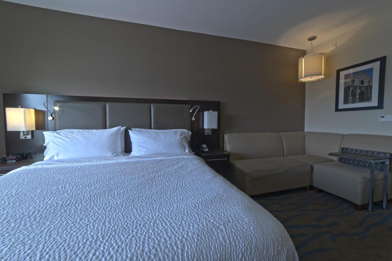 Holiday Inn Hotel & Suites Northwest San Antonio By Ihg Exterior foto